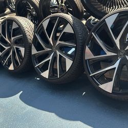 WHEELS LEXANI 28x10 CHEVY TAHOE YUKON DENALI GMC SIERRA 