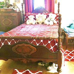 Antique  Bedroom Suite
