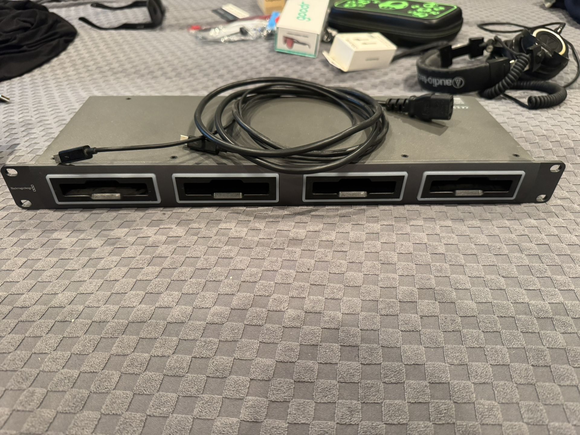 Blackmagic MultiDock 2