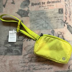 Lululemon Belt Bag In Neon Green