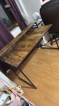 desk 
