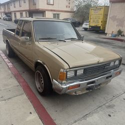 Nissan 1986 King Cab 720