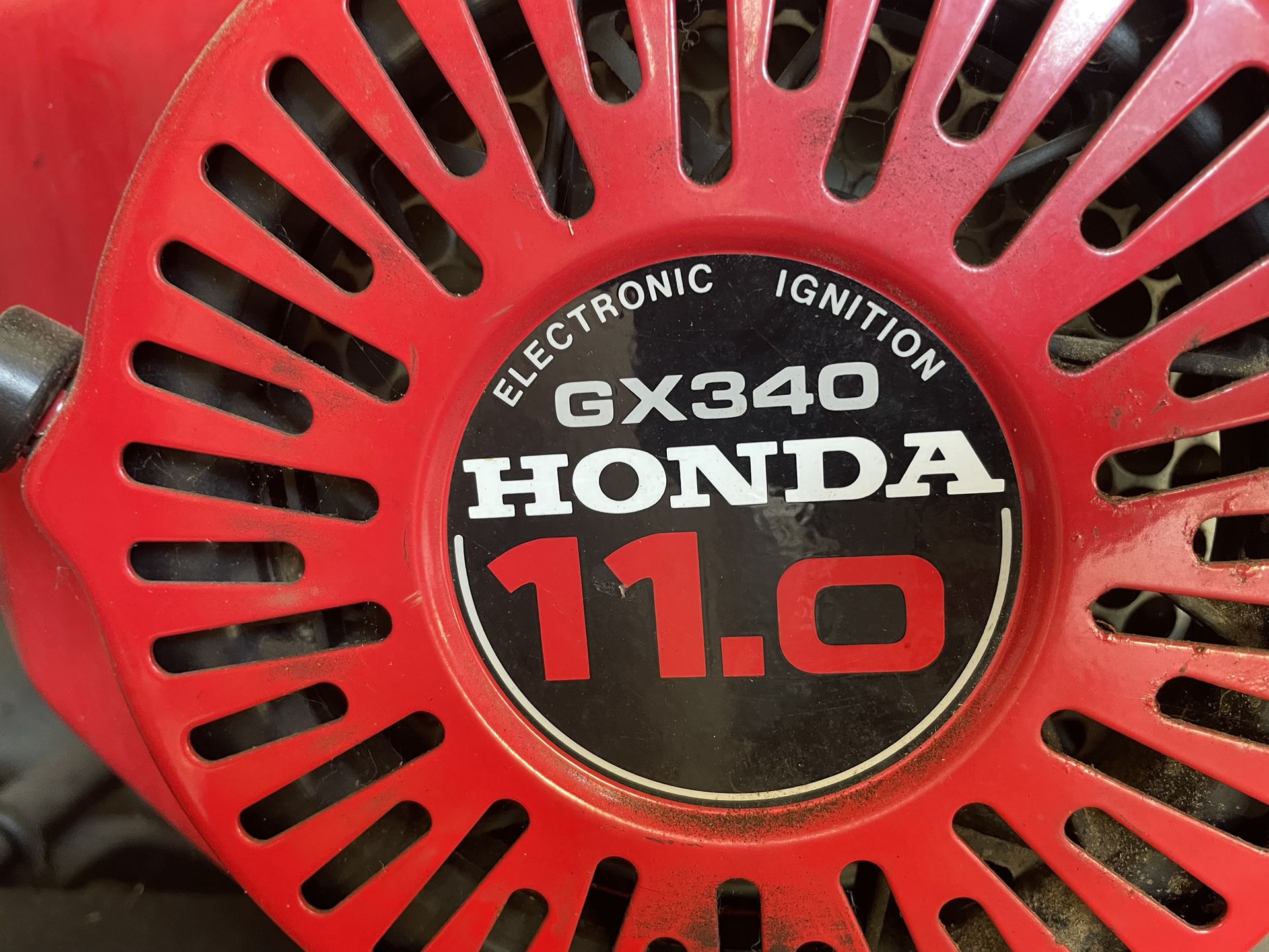 Generator with Honda GX270 Engine, 5500 Surge Watts, 4500 Rated Watts