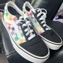 Women’s vans size 6