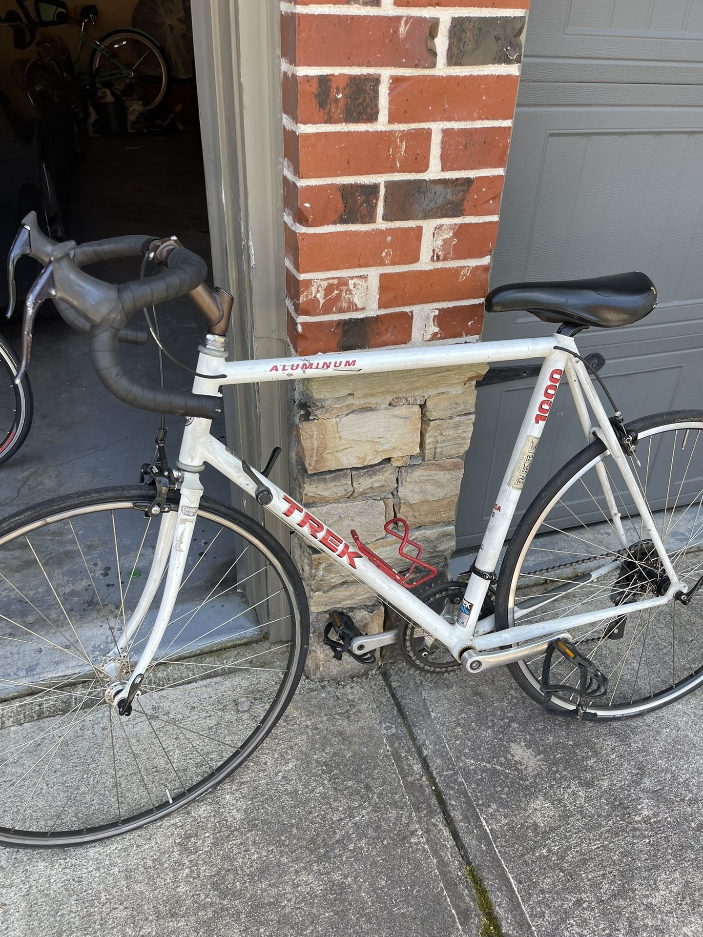 Trek Road bike 23” - 58cm Frame