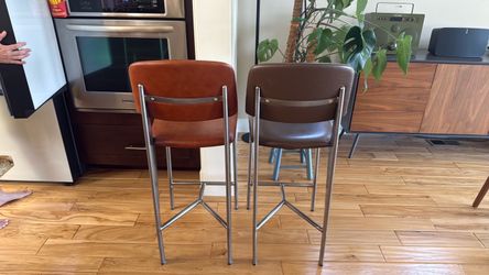 Bar stool (4)