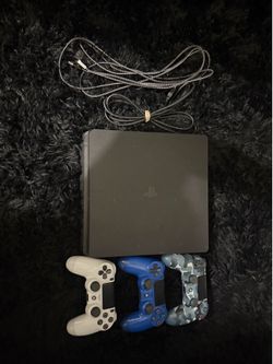 Ps4 w 3 controllers