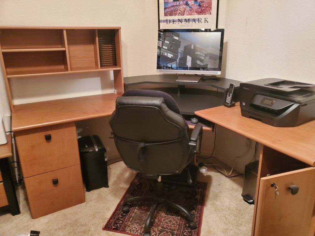 Curved Desk and Chair