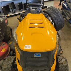 Lawnmower For Sale Laway Available 10% Down If You Interested Please Make Sure You Ask For Maribel Thank You 