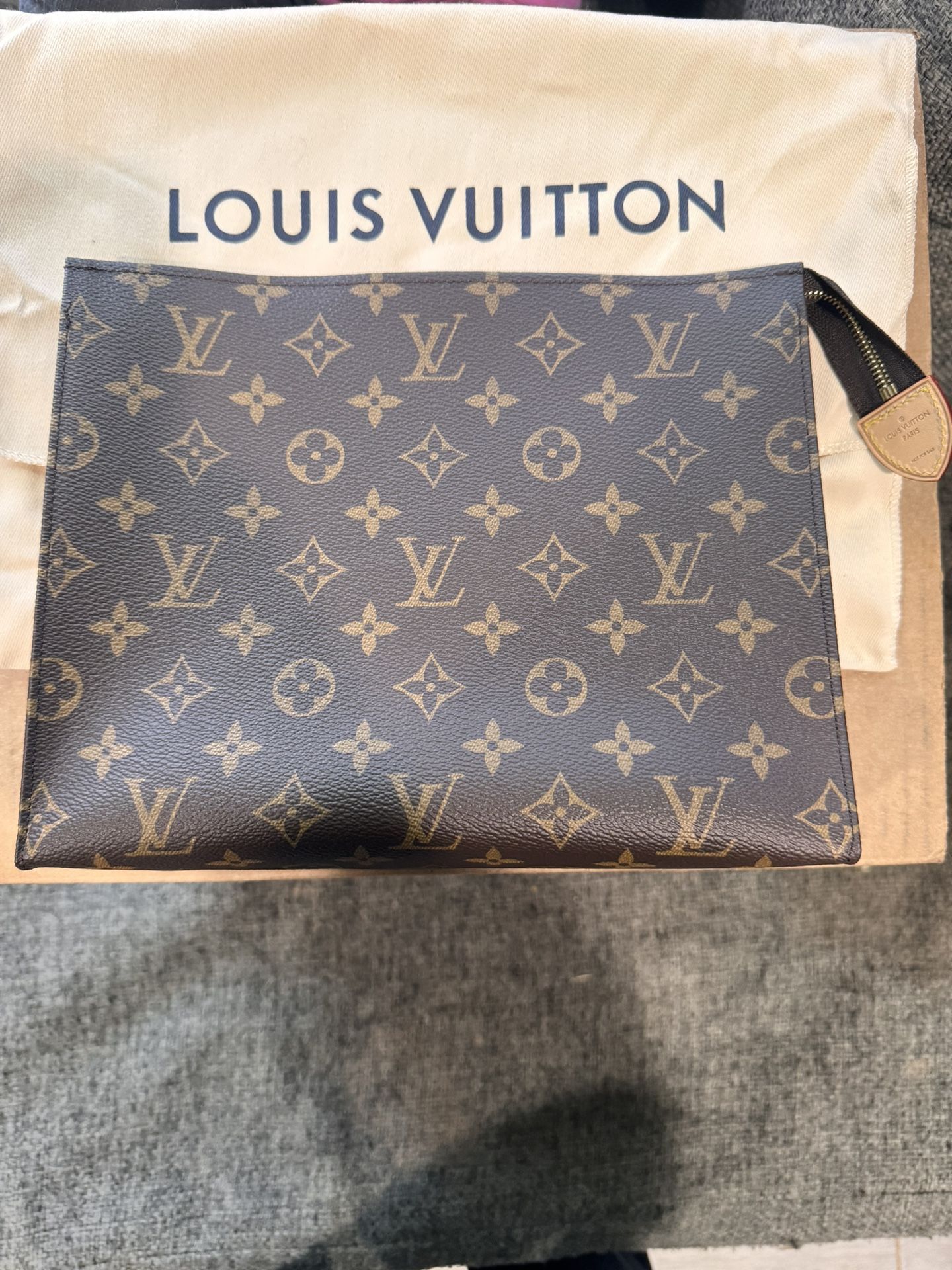 New Authentic Louis Vuitton Toiltry Bag