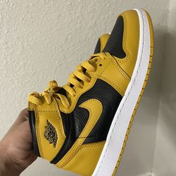 JORDAN 1 RETRO HIGH OG POLLEN