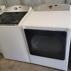 Kenmore Large Capacity Top Load Washer And Gas Dryer Set 