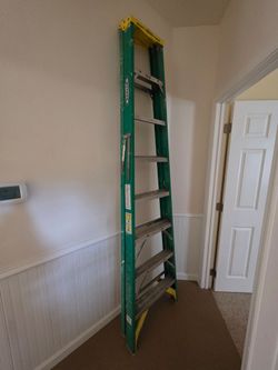 Werner 8' Fiberglass ladder