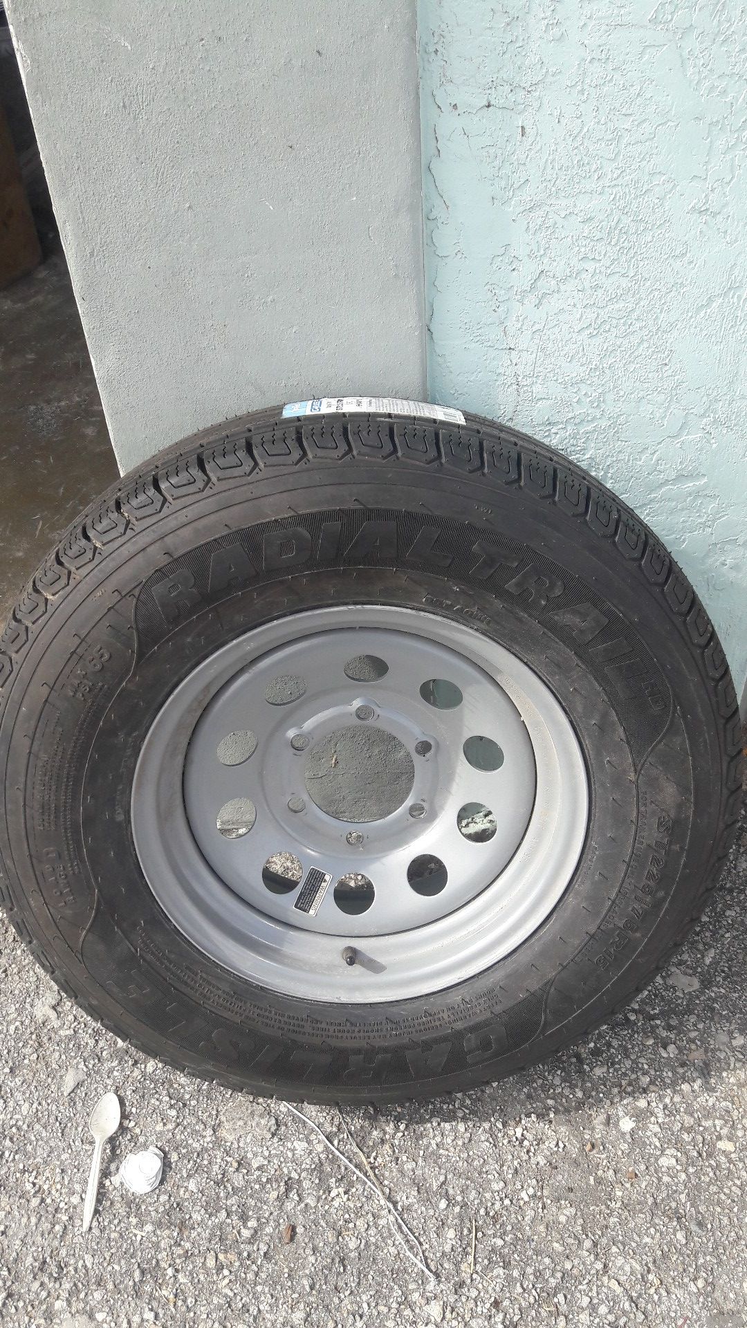 Trailer tire spare wheel tire