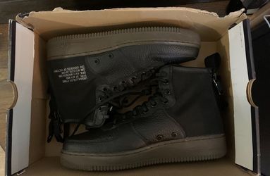 NIKE SF Air Force 1 MID SIZE 9