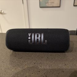 JBL Flip Bluetooth Speaker
