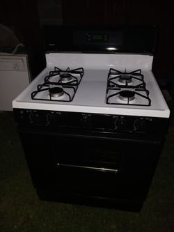 Kenmore gas range looks good works great come get it today