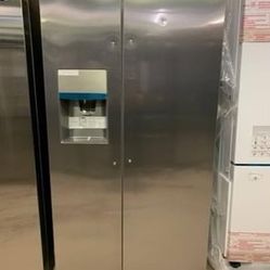 FRIGIDAIRE GALLERY SIDE BY SIDE DOOR REFRIGERATOR 
