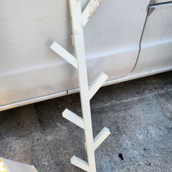 White Wall-Mounted Coat Rack