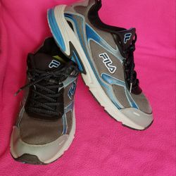 RUNNING FILA MEN'S TENNIS SHOES SIZE 10 1/2 ( with non-original templates sorry)