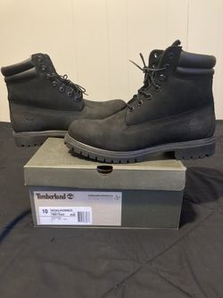 Brand New Size 10 Black Timberland Boots