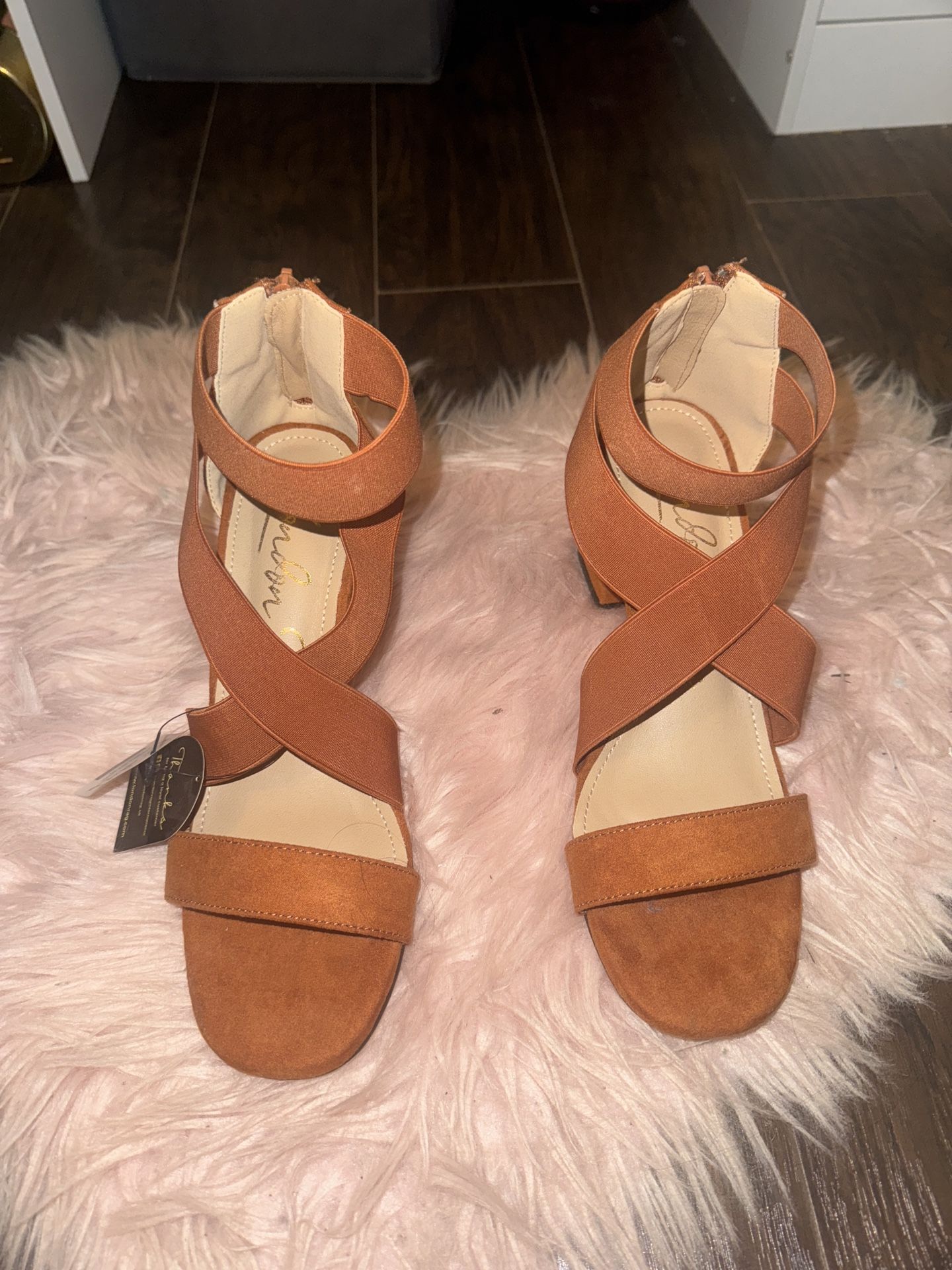 NWT London Rag Strappy Sandal