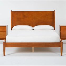 Alton Cherry Queen Bed