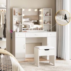 Makeup Vanity Table with Lighted Mirror & Power Strip,