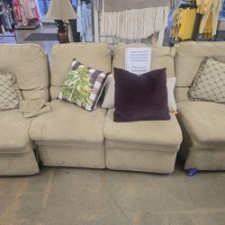 3 PIECE SECTIONAL 2 END RECLINERS  & MID SEC