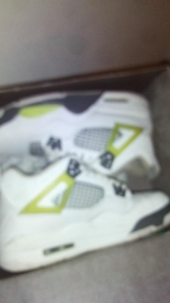 Jordan Retro 4