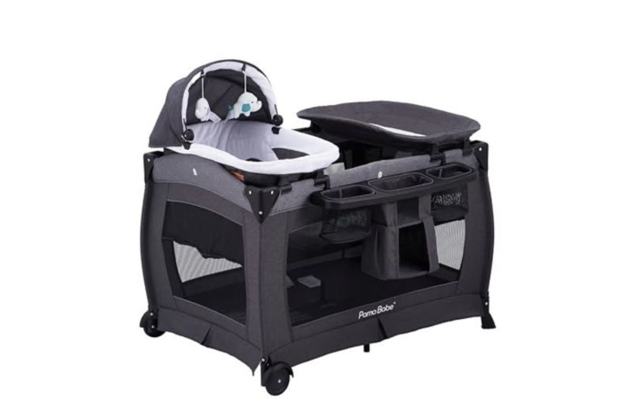 Pamo Babe Portable Playard with Bassinet & Changing Table – Display Model, Like New