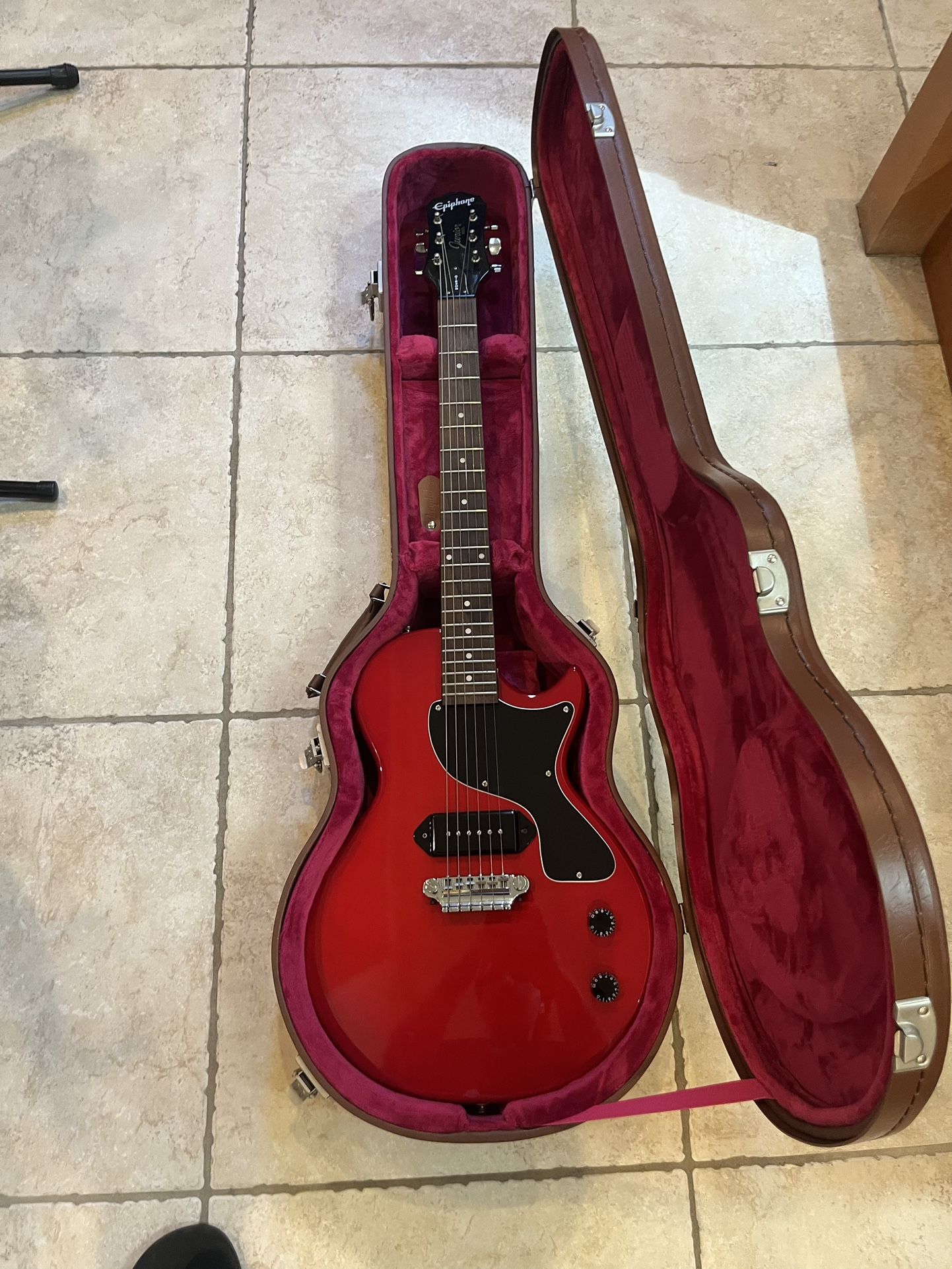 Epiphone Les Paul JR P90 (Brand New) W/ Epiphone Hardshell Case (Brand New)