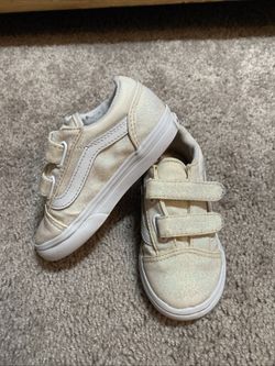 8 T size Vans off the wall Gold shimmery V low top trainers skater sneakers