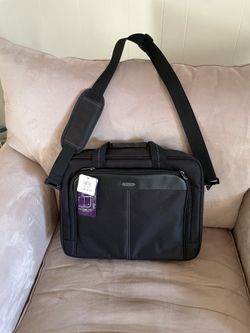 Briefcase / Book bag 