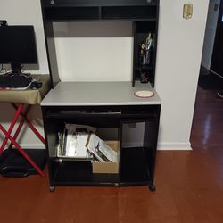 Black Coumpter Table