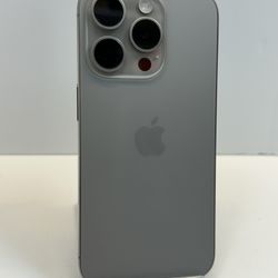 Apple iPhone 15 PRO 128gb. ( Fully Unlocked Device )