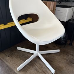 IKEA LOBERGET / MALSKÄR Swivel chair, white