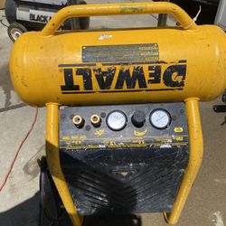 DEWALT 200psi Air Compressor