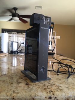 Netgear wireless router $25 firm no trades no delivery 44 st bell .