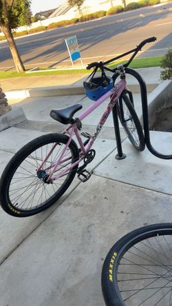 29’ Pink Chad $350 with free new bike tube on top