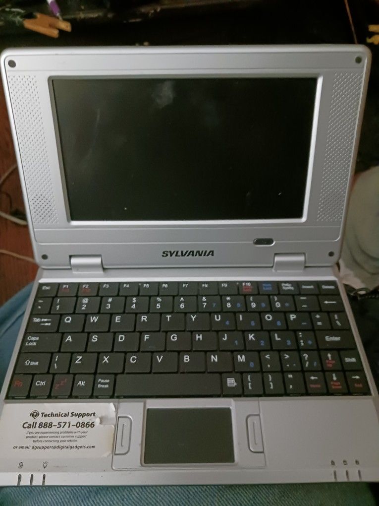 SYLVANIA Mini Laptopu