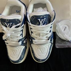 Louis Vuitton Navy Blue Size 5 