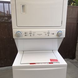 Frigidaire Laundry Center Stackable Washer and Gas Dryer Combo