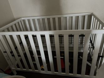 Storkcraft 4 In 1 Convertible Baby Crib