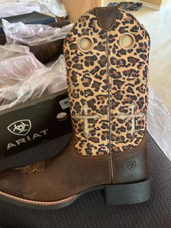 Woman Ariat Boots