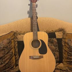 Takamine EG-240 Acoustic/Electric Guitar