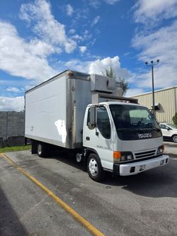 Isuzu 2003 npr 271 K miles
