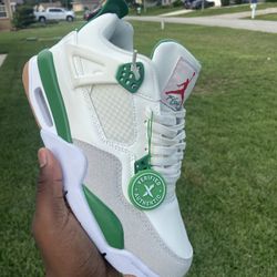 Jordan 4 Pine Green