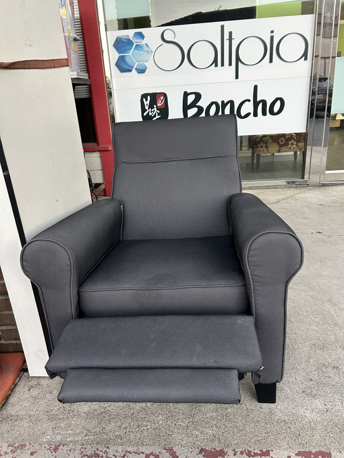 IKEA MUREN recliner in the Remmarn dark gray fabric