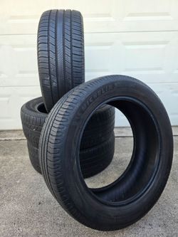 255/50R20 Michelin Defender 2 tires